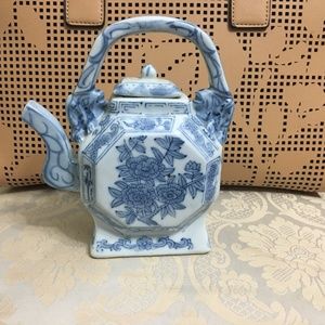 Souvenir Ceramic Collectible Teapot